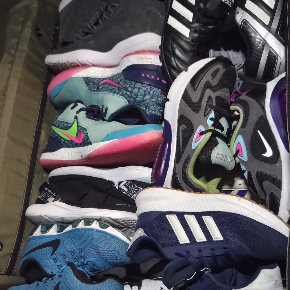 Nike Vibrant Multicolor Men's Athletic Shoes